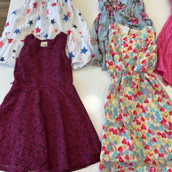 Lot of 5 girls dresses size 5/5t like new or new condition. - Picture 2 of 3